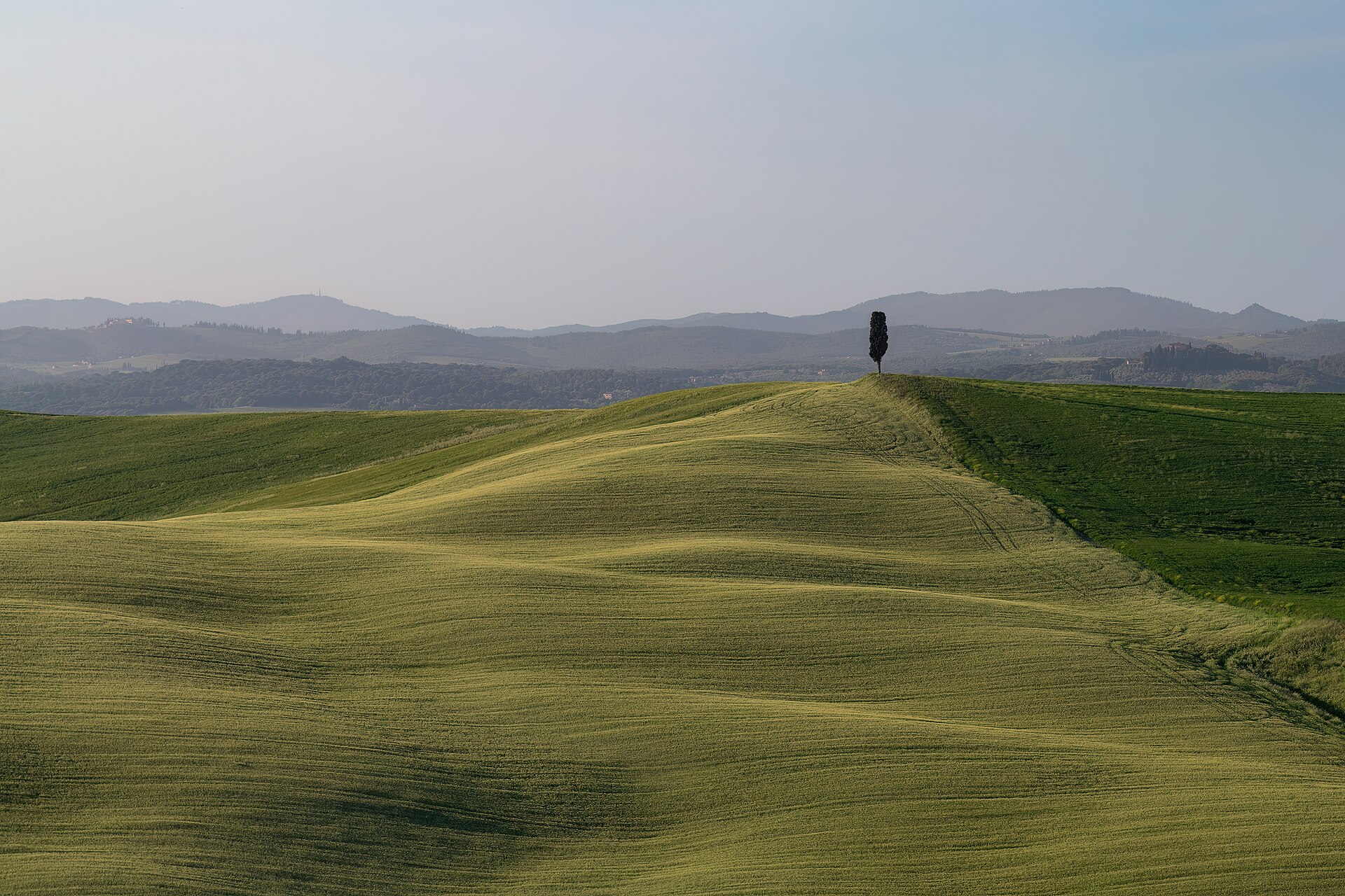Scenic roads through Tuscany for motorcycle touring